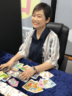 絹更月海依里先生