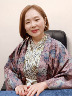 月菊 玲李先生