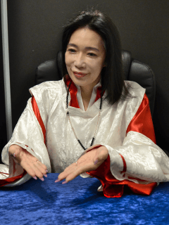 容極導 与先生